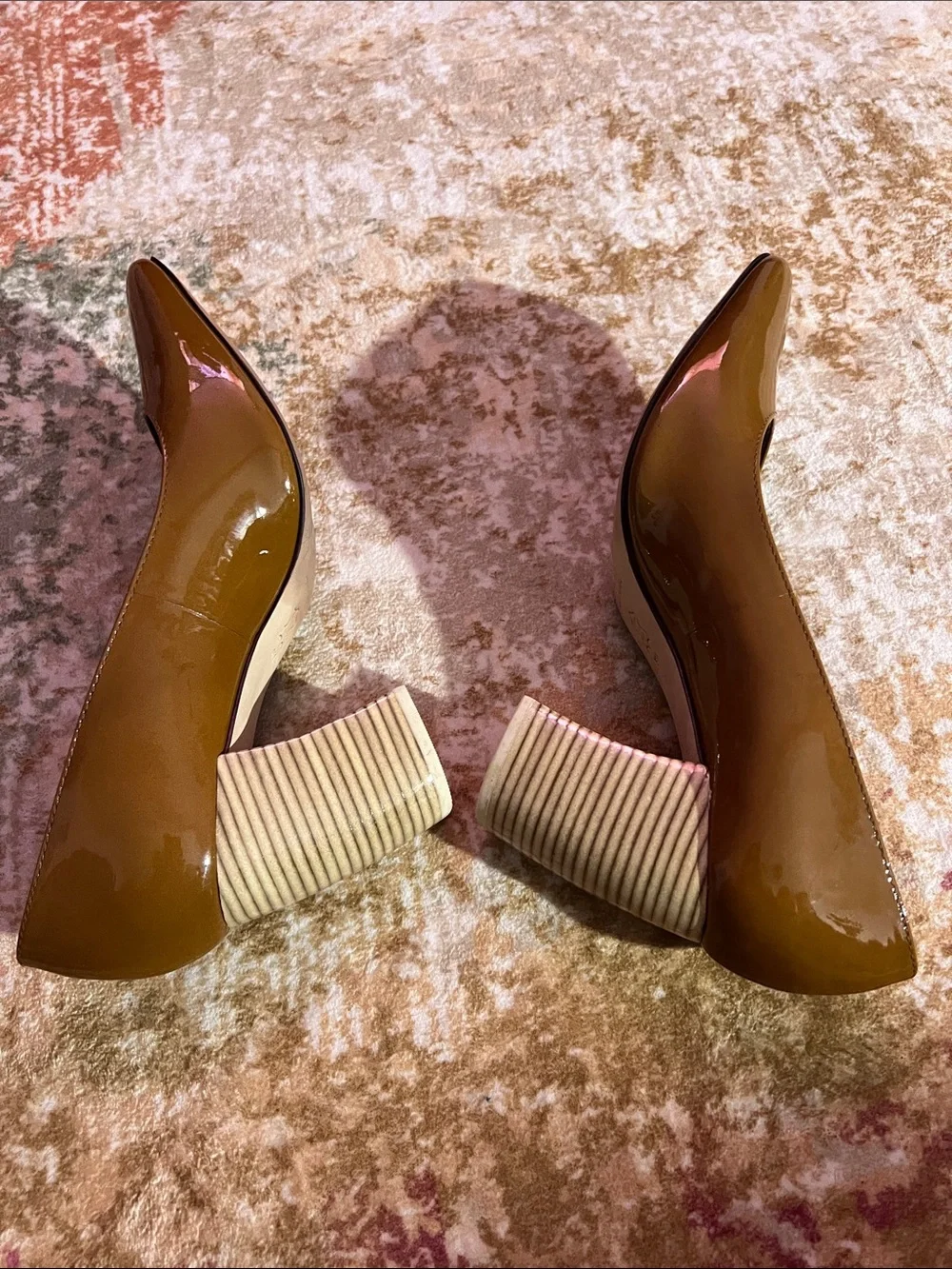Tory Burch Banana Heel Pump Brown Caramel Patent Leather Curved Heel